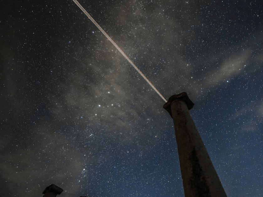 星空璀璨!英仙座流星雨闪耀北马其顿夜空