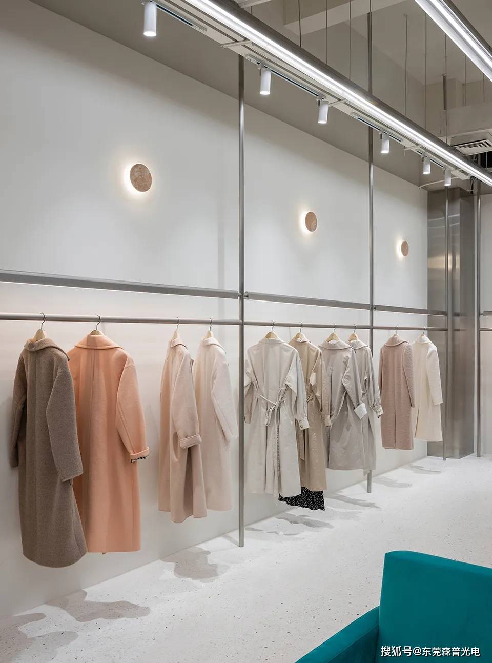 灯光设计使用 服装店如何快速把商品价值展现给消费者?
