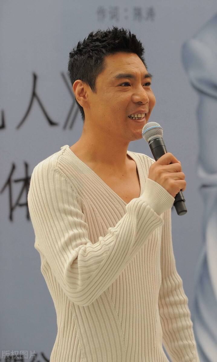 霸王屠洪刚的浪荡情史辜负两任妻子母亲离世让他幡然醒悟