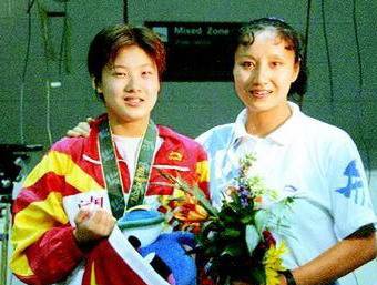 伏明霞的倔强情史,靠名气征服了4个男人,24岁嫁50岁百