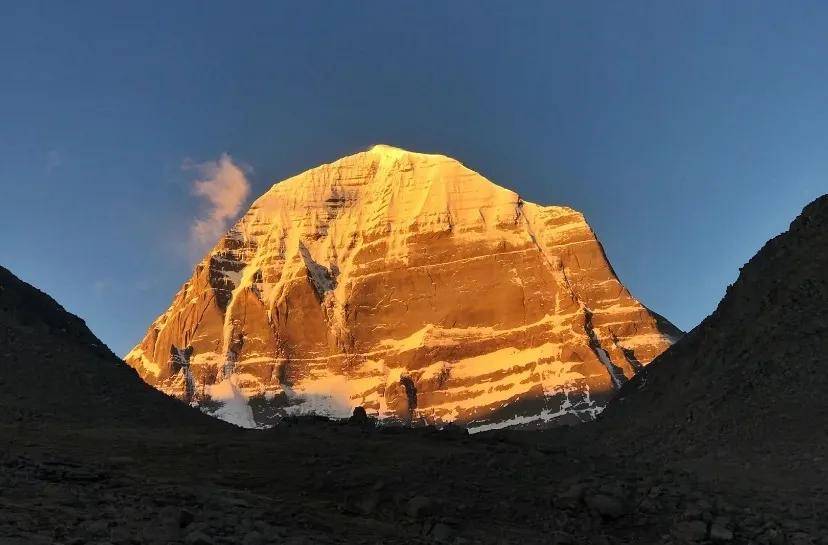 美图 此生必看的西藏日照金山,究竟有多震撼?