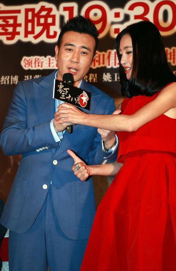 原创于和伟虽然脸上有褶但气质可不比年轻人差会打扮真的很重要