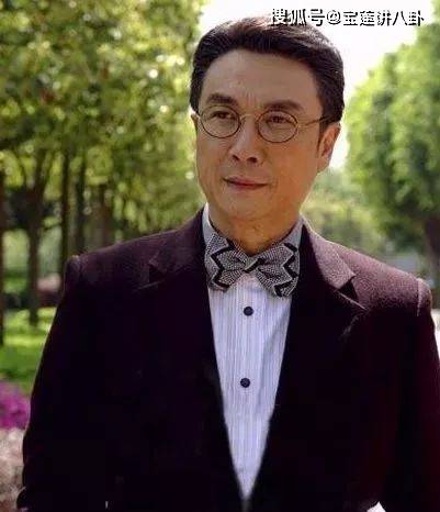 内地70岁以上的男演员,70岁以上男演员内地 他出道48年 没有绯闻 他中年时是一名20岁的泰国空姐 到了70岁仍然没