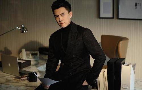 30-40岁男演员,内地20一30岁男演员 40岁熬出头的男星,逆天颜值,独特魅力,男神靳东上榜