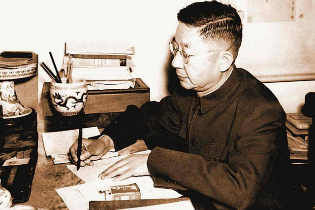 文人的精神世界海子三毛老舍王国维为何都以自尽收场