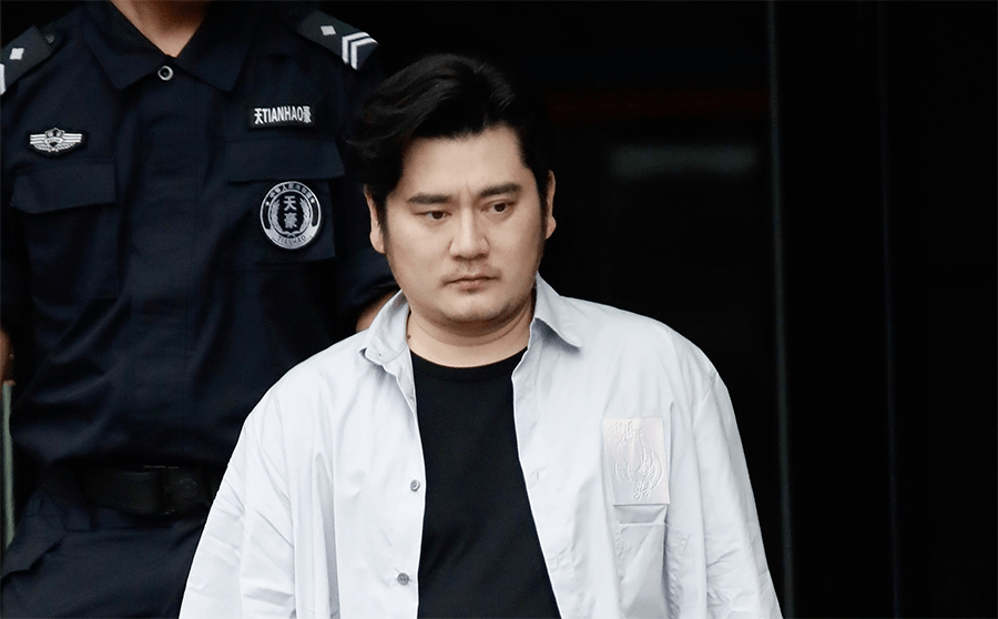 原创上戏校草钱枫拥有辣眼楼一跟头栽坑里娱乐圈一片尘土飞扬