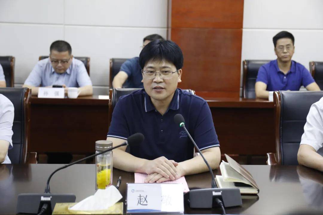 灌云开发区党工委书记 赵敬灌云开发区赵书记在听取汇报后表示,与