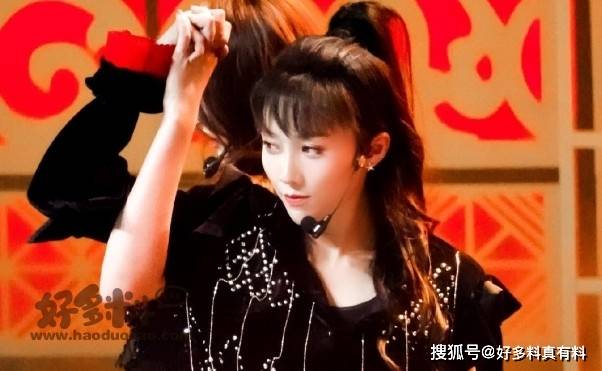 刘雨昕长发照片好看吗 长发为她增加了很多温柔气质