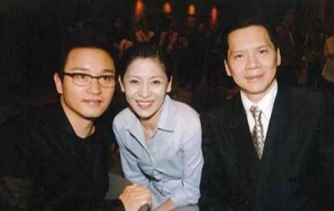 向太年轻照片流出,腰身纤细颜值不输郭碧婷,变胖原因让人感慨