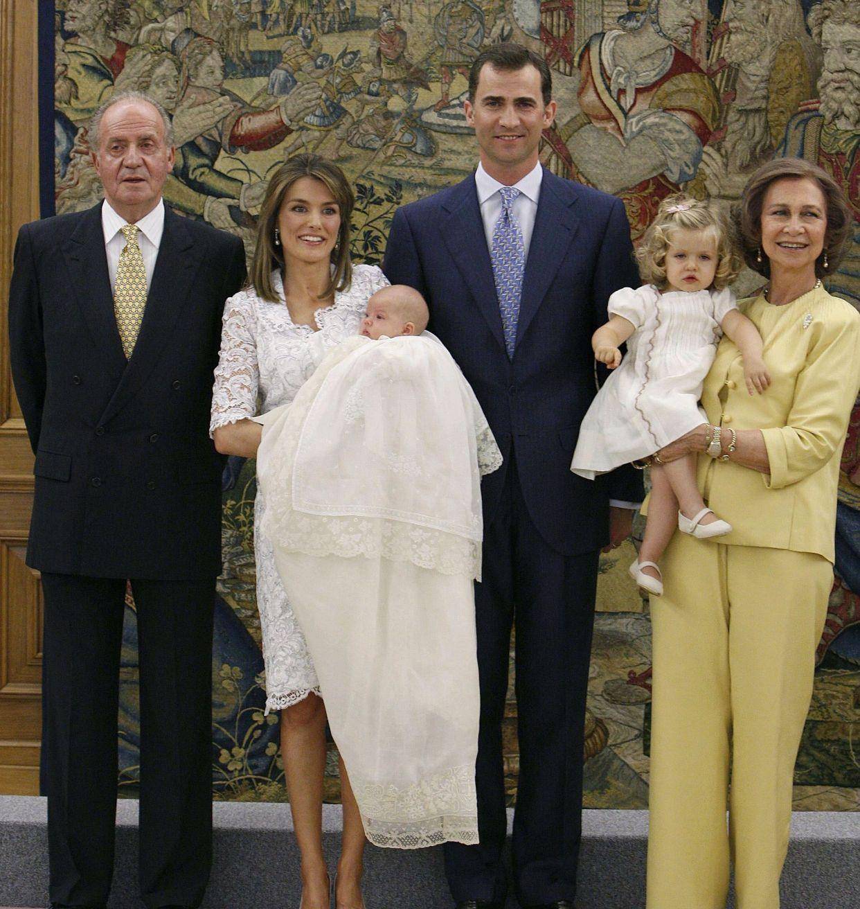 原创西班牙王室婆媳问题早有隐患,看王室早期合影就知道了