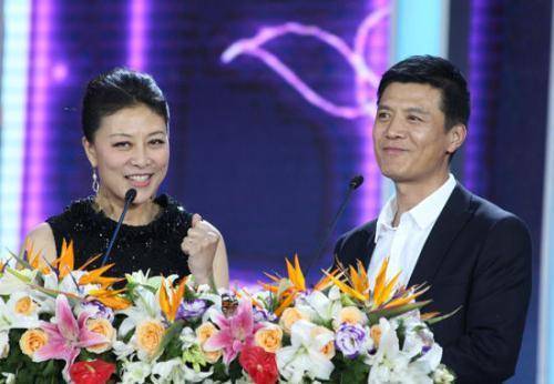 二人同是国家一级演员,后成"半路夫妻",今儿帅女靓颜值爆表_刘之冰