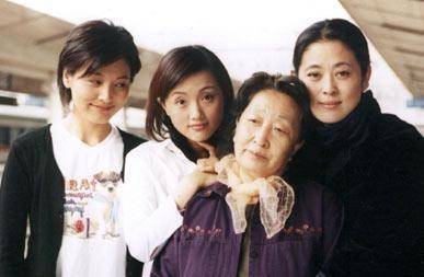 朱媛媛:32岁嫁13年初恋,47岁还是娱乐圈的一股清流