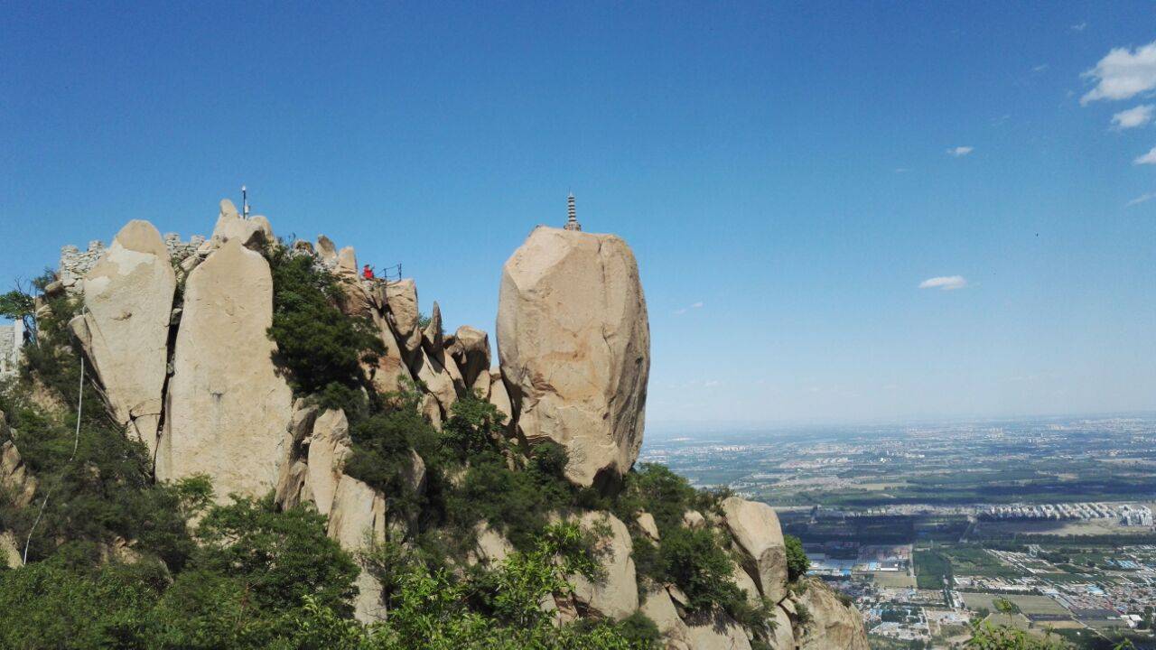 凤凰岭自然风景区:层峦叠翠,密林曲径