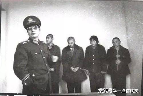 80年代悍匪魏振海:残害11人,认罪书写5字,警官看后愤怒