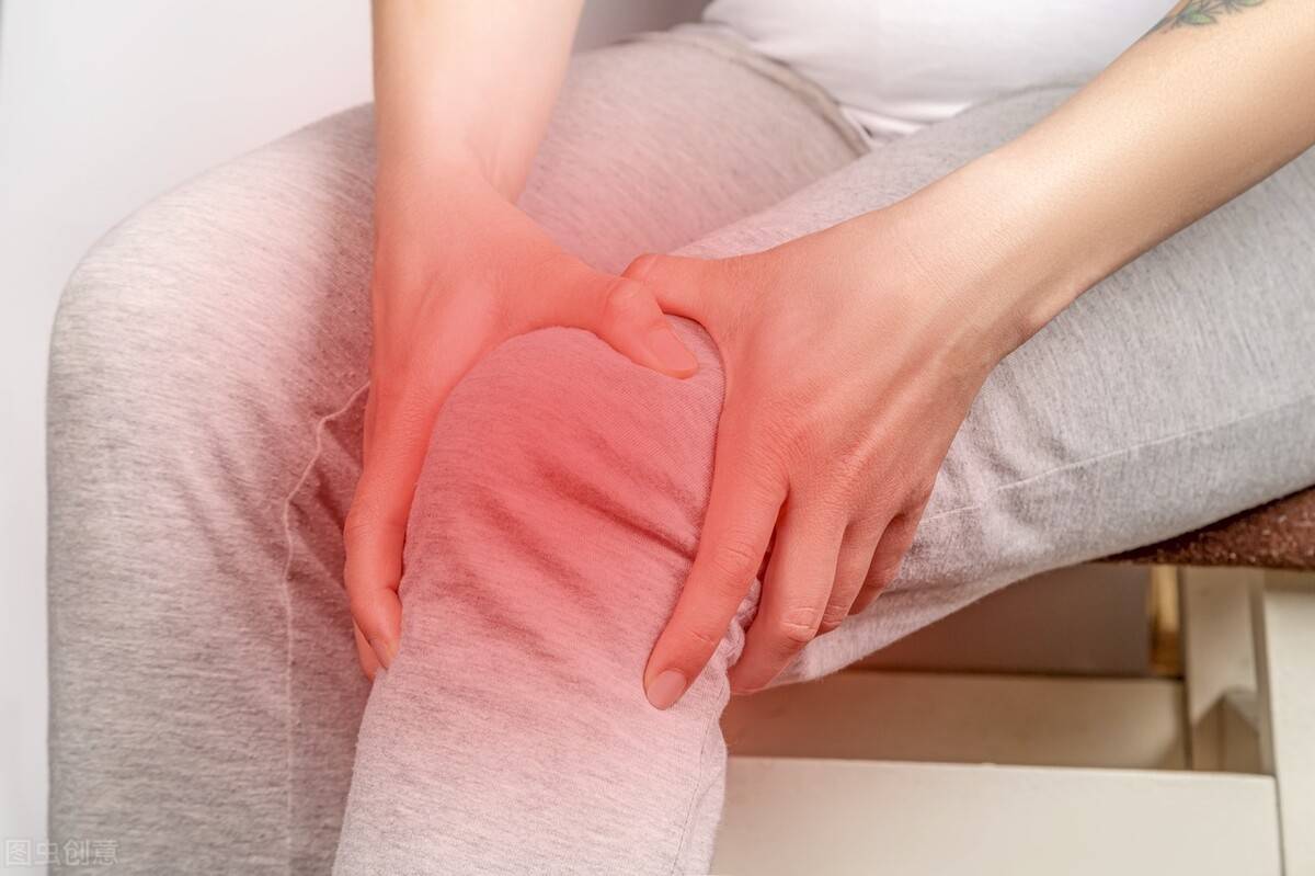 膝关节疼痛拍打阳关穴有好处,运动时一定要注意4个方面