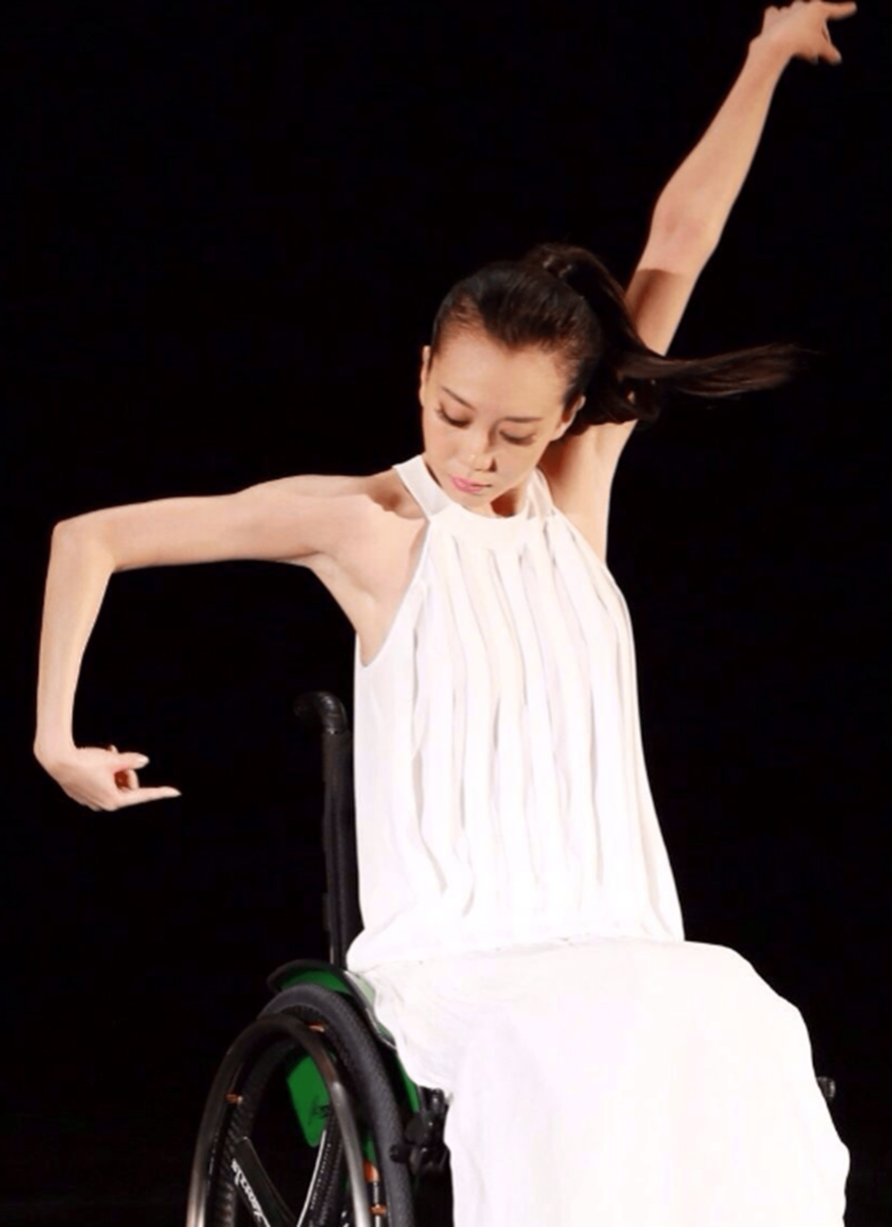 2008年,刘岩在奥运彩排中失去双腿,张艺谋:这是我一生的痛