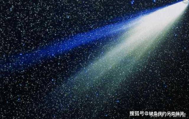 彗星出现神秘亮光,疑似盛开花朵,科学家推测其为彗星尾巴发源地