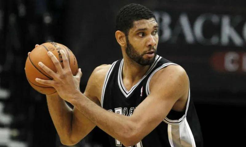 nba球员传蒂姆邓肯的逐梦之路羽化成蝶的芳华以另一种方式绽放