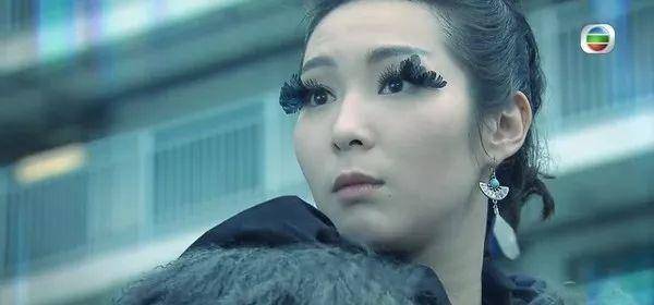 《金宵大厦》扮演乌鸦婆小花是演艺科班出身 被网友嫌