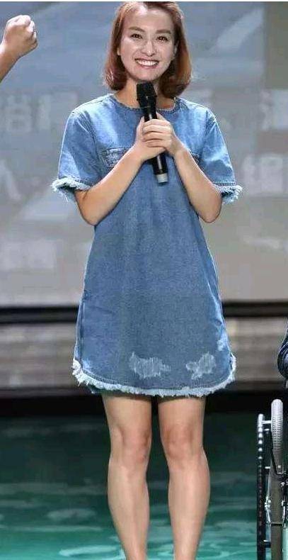 吴昕曾因腿粗被吐槽,现已是"女团腿",曾表示瘦腿方法3