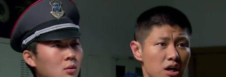 李二牛的扮演者是赵荀,赵荀是一个非常敬业的演员,在演技上从不逊色