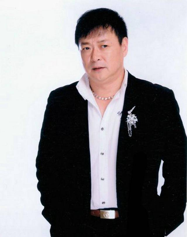 "李局长"曾是风靡中国的囚歌之王,却上演了一场大型假唱骗局!