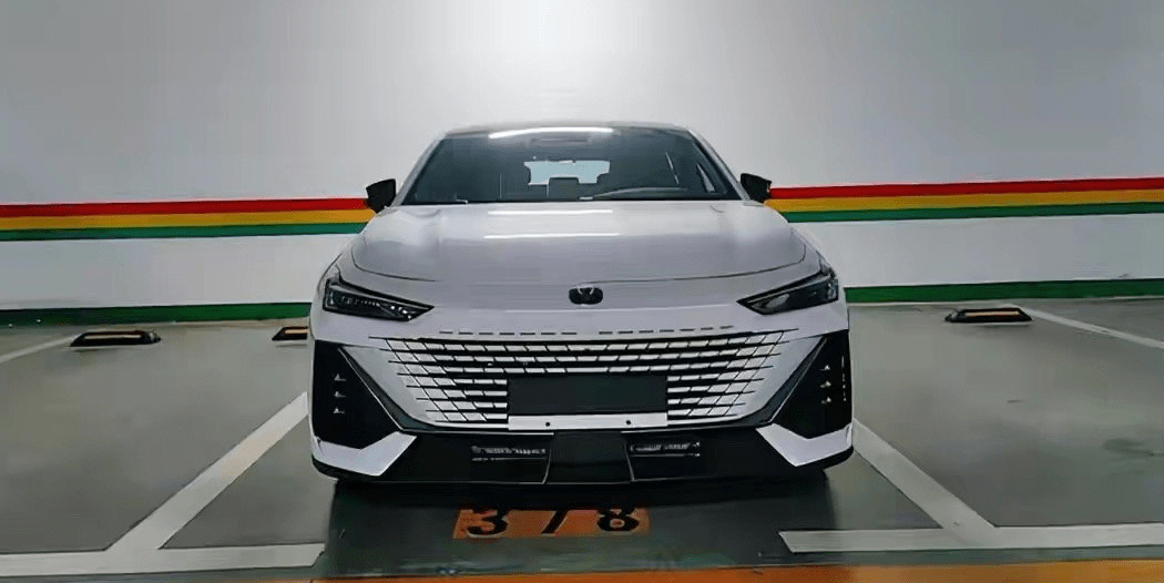 长安uni-v实车靓照,称为"最美国产轿跑"毫不为过!_搜狐汽车_搜狐网