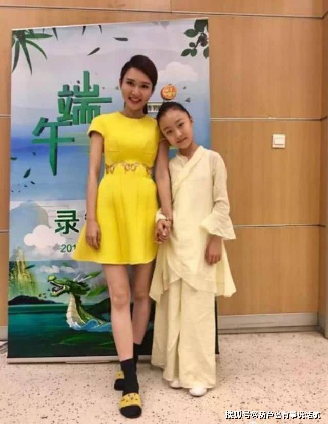 原创美女龙洋,是个湘妹子,她私下非常低调,感情生活极为隐秘