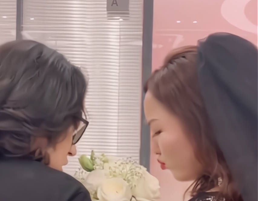 原创河南男子结婚当晚竟"原形毕露",妻子无奈苦笑:娶个老婆不容易
