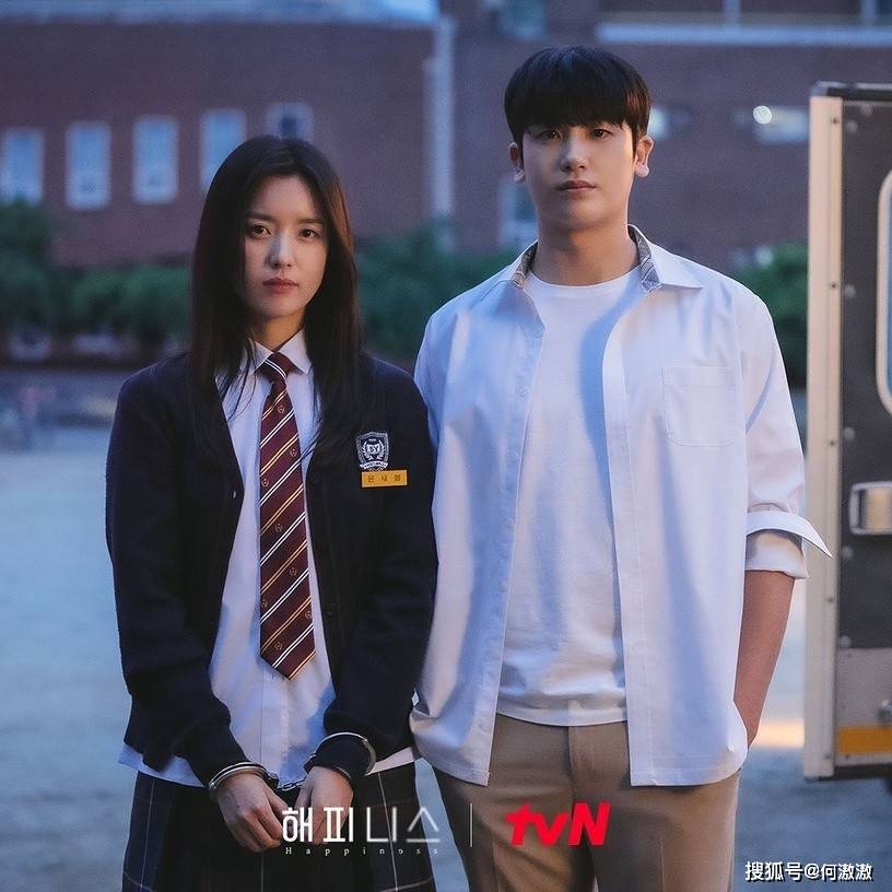 都又要让人感叹一次姊姊的少女感～图片来源:tvn《happiness》韩孝周