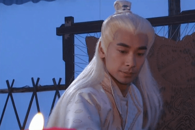 每当有古装白发美男盘点的时候,赵文卓所饰演的李君羡几乎都会上榜,白