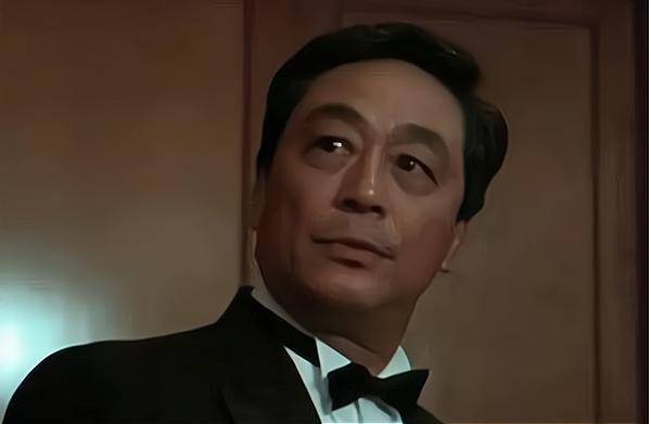 原创曾演"黄药师"成经典,一代枭雄的曾江,为何被谢贤扇脸?