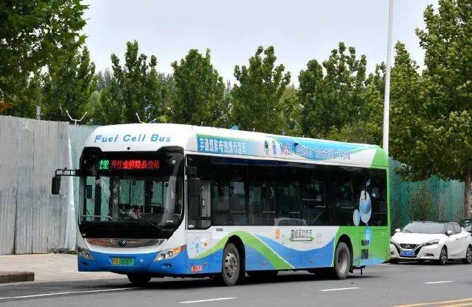 从柴电,气电混合动力公交车,插电式气电混合动力公交车,纯电动公交车