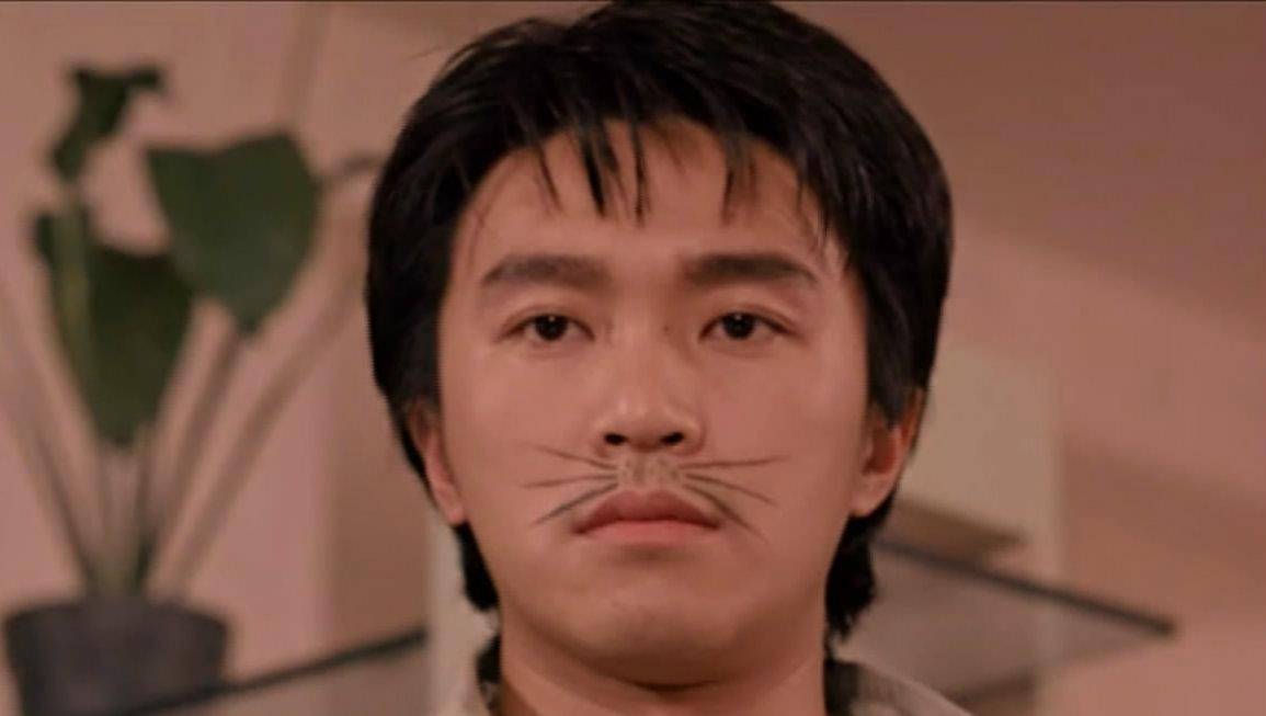 周星驰演尽了小人物的悲欢离合,笑中带泪的电影带着人活着的希望,即使