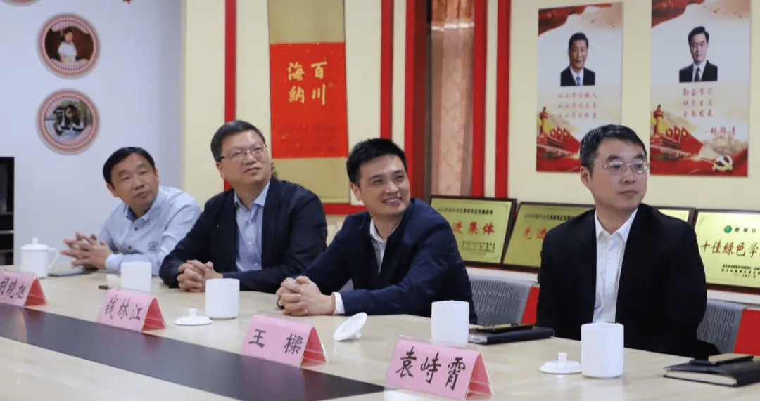 绍兴市越城区委副书记钱林江调研督查北海小学"双减"