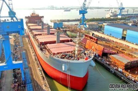 今年第5艘这家船厂又一艘4万吨散货船出坞