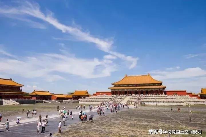 中国古建筑的等级制度_彩画