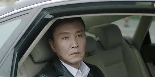 《突围》:吕德光的扮演者为啥临时被"ai换脸"?真是羞!