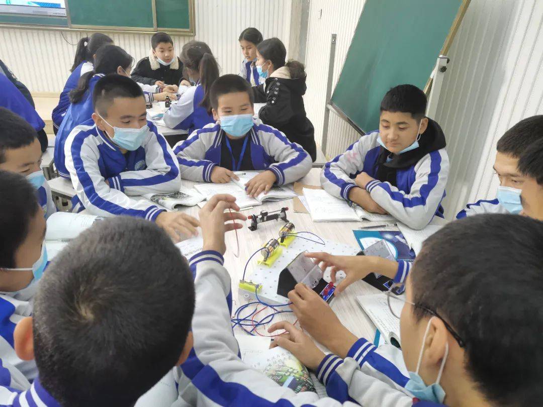 沙雅县教育:举行中小学青年教师初中组优质课大赛_实验