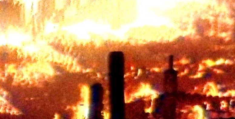 火海中的奇迹,四个神秘地带完好如初,解密大火屠城的背后真相