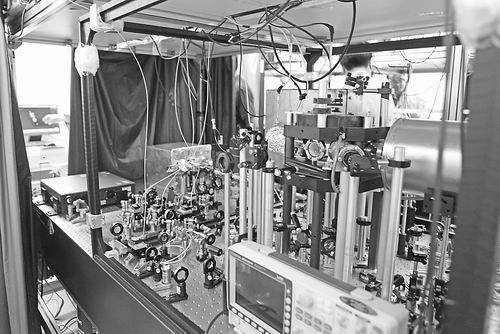 铯原子钟上世纪八十年代,在中国计量科学研究院的实验室里有一台铯
