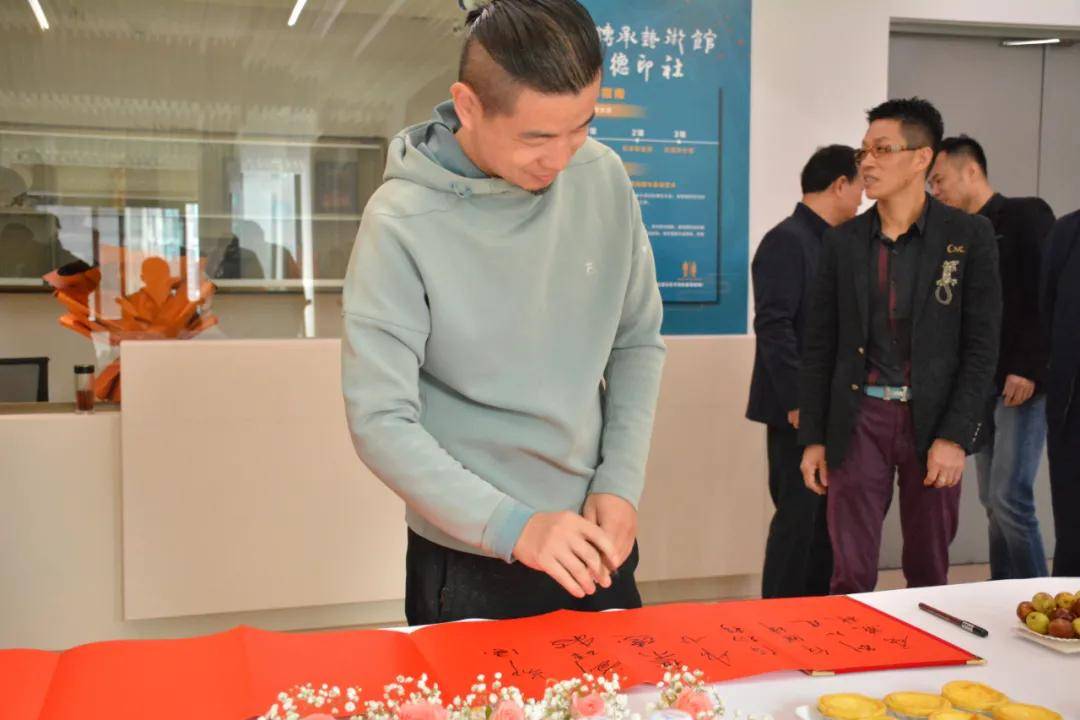 屈照林书法艺术讲座今日圆满举办_福建省_中国_工艺美术