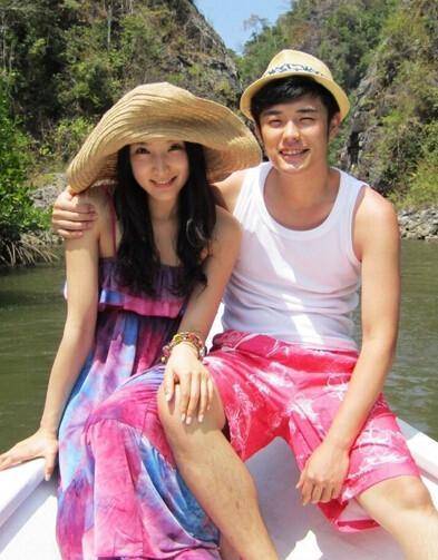 原创与许婧从校服到婚纱相爱14年陈赫为何转身娶了2婚的张子萱
