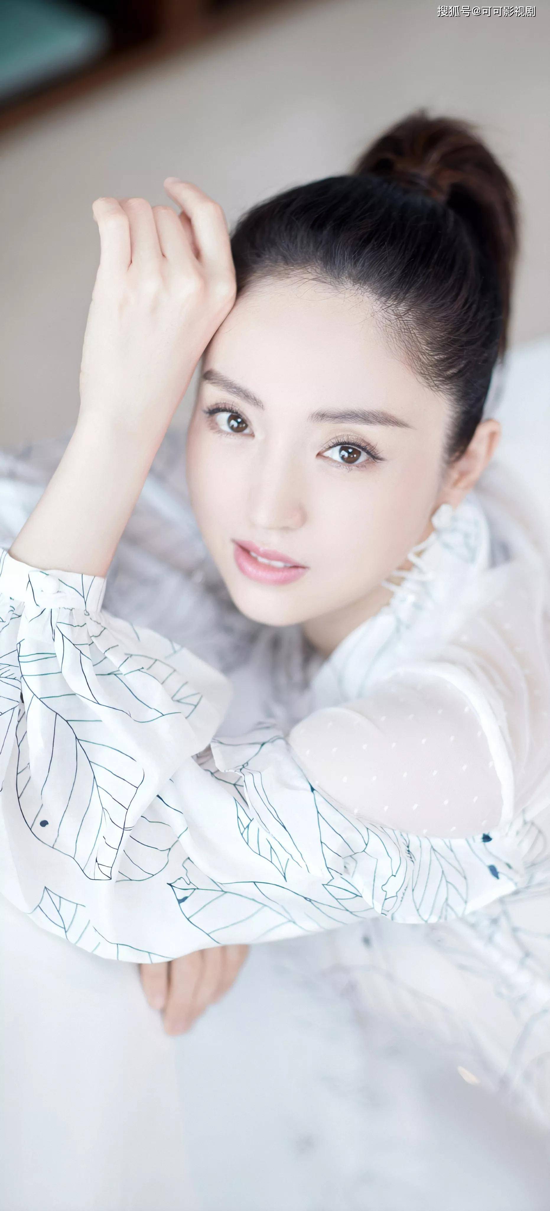 原创雪花女神龙董璇高清壁纸写真美爆了柔韧和强大的女人