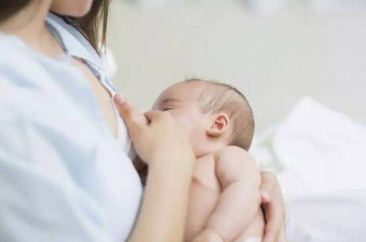 坚持母乳喂养好处多多,不仅宝宝健康,宝妈还可以预防这几种疾病