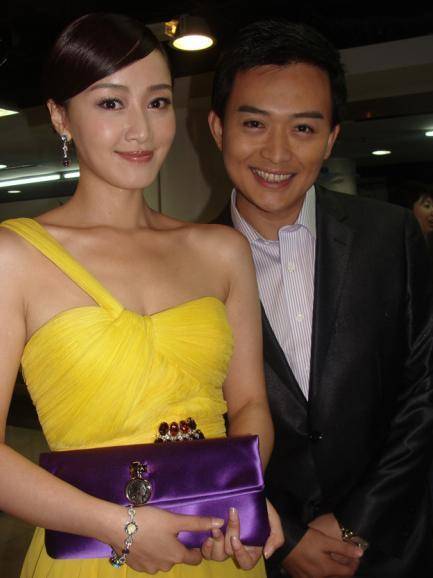 "前央视美女主持"赵子琪,今45岁还是这么美!_路金波_生活_感情