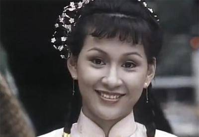 上图为余安安在《陈真》中饰演的方志心的剧照,这部剧拍摄于1982年,是