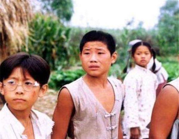 《小兵张嘎》红遍全国,本以为嘎子会火,没想到长大后他是最红的!