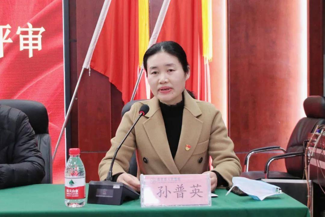 最后,孙普英代表全院医务人员郑重承诺:针对专家组反