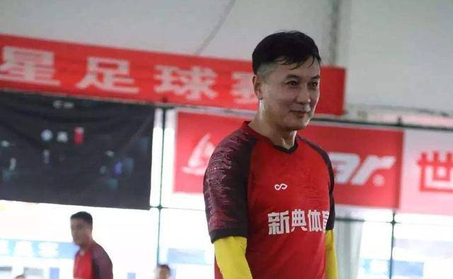 因此使徐阳也产生了想要进入北京国安足球俱乐部中踢球的想法了,在